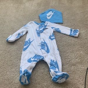 Baby clothes